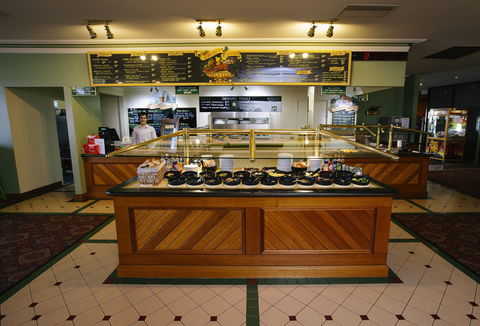 Macey's Bistro - Australia Accommodation 2