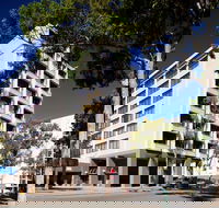 Mezethes Greek Taverna - Australia Accommodation
