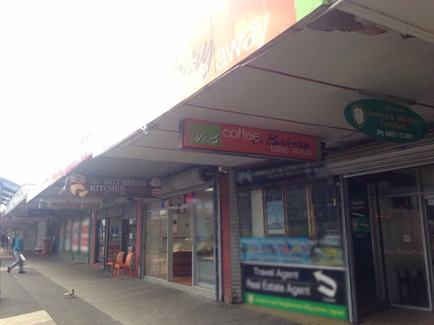 V & B Coffee And Bakery Take Away - Australia Accommodation 0