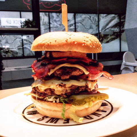 Andrew's Hamburgers - Albert Park - Australia Accommodation 0