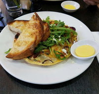 Cirque Cafe - Australia Accommodation
