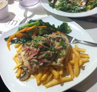 Mike's Grill The Royal Hotel - Australia Accommodation