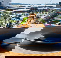 Raw Energy Springfield - Australia Accommodation