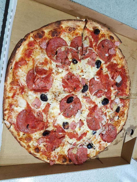 Goofy's Pizza House - Australia Accommodation 0