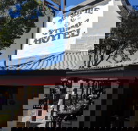 Magpie and Stump Hotel - Australia Accommodation