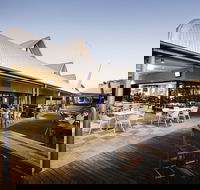 Kawana Waters Hotel - Australia Accommodation