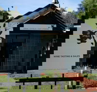 Drink Ottelia  Eat Fodder - Australia Accommodation