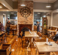 Tracks on Point Cafe - Australia Accommodation