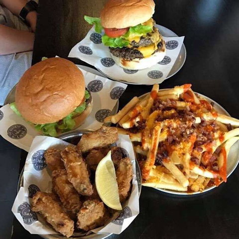 Newy Burger Co - Australia Accommodation 0