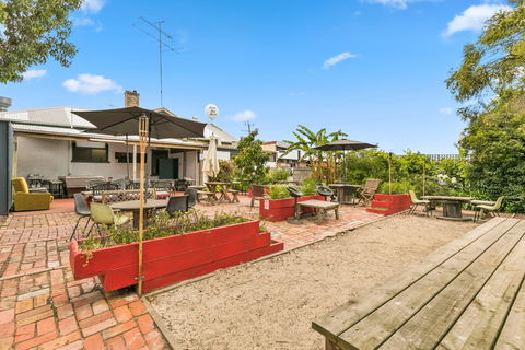 Archies Couch - Australia Accommodation 0