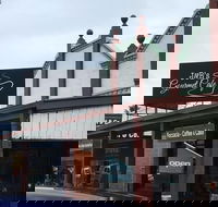 J and B's Gourmet Caf - Australia Accommodation