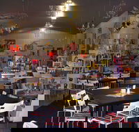 Noelene's Book Cafe - Australia Accommodation