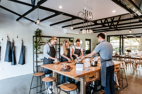 Far Meadow Table - Australia Accommodation 0