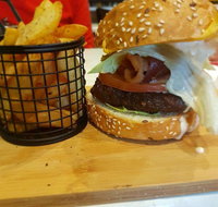 Hunt Gather Eat - Australia Accommodation