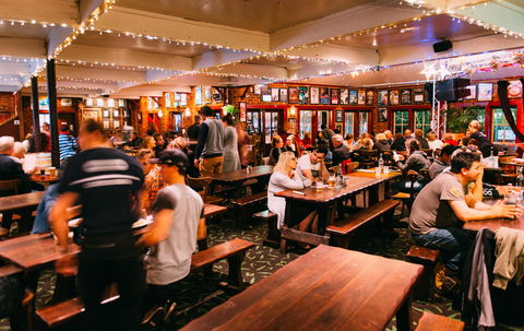 Settlers Tavern - Australia Accommodation 1