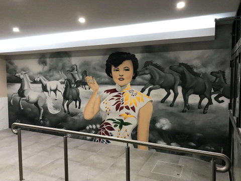 Miss Lee - Australia Accommodation 0