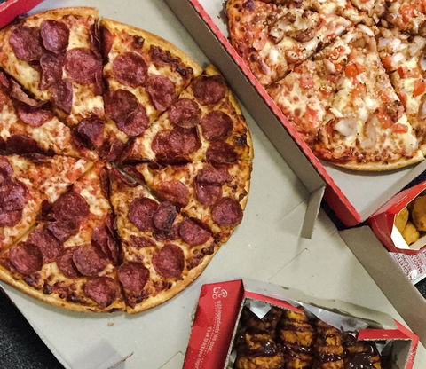 Pizza Hut - Caroline Springs - Australia Accommodation 0