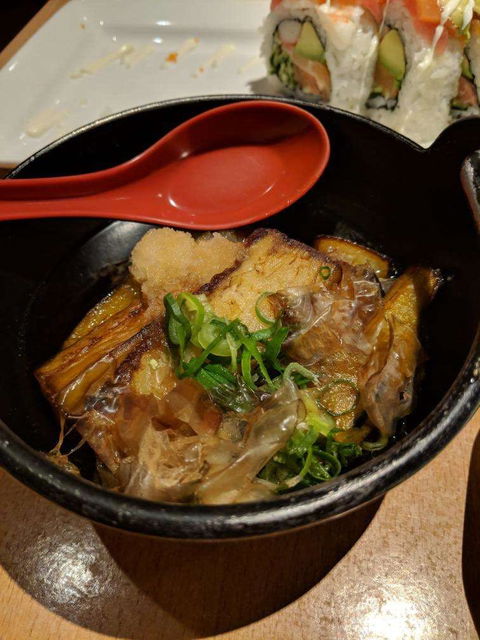 Luck Sushi - Australia Accommodation 0