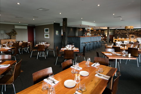 Sisters Rock Restaurant - Australia Accommodation 0