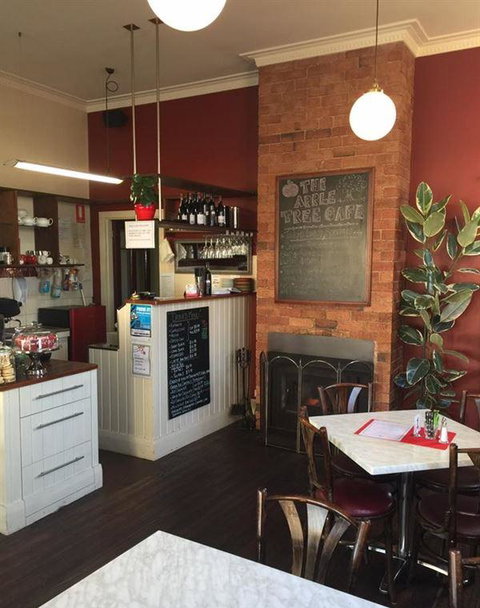 The Apple Tree Cafe - Australia Accommodation 10
