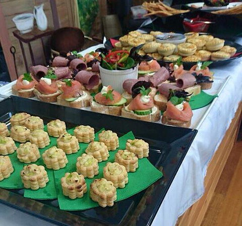 The Apple Tree Cafe - Australia Accommodation 7