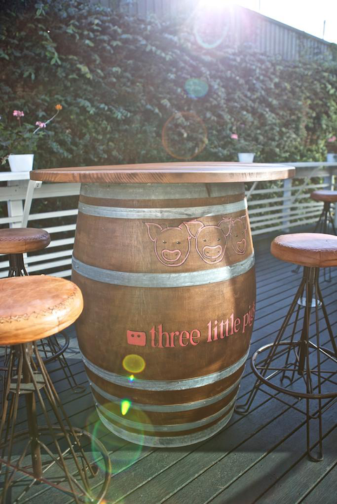 Three Little Pigs Bar & Bistro - Australia Accommodation 0