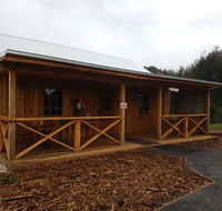 Thistle Hut - Australia Accommodation