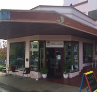 Esther Cafe - Australia Accommodation