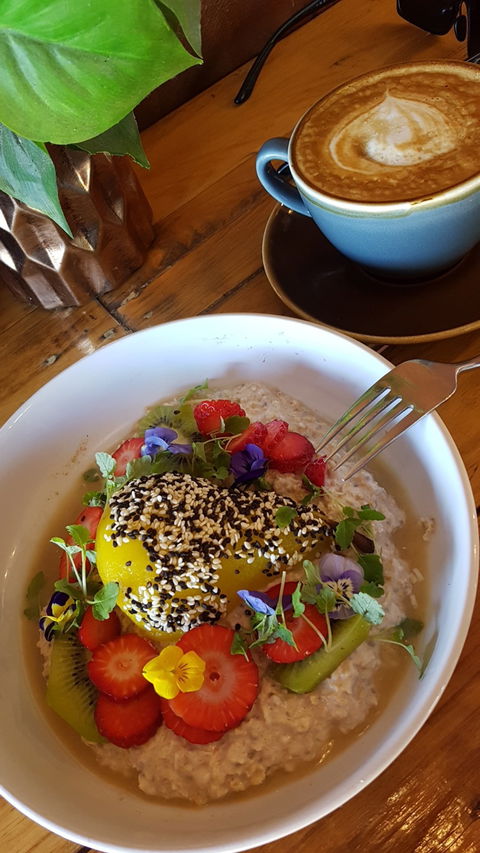 Cornerside Cafe - Australia Accommodation 3