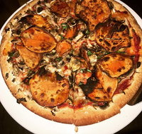 Pizza Capers North Ward - Australia Accommodation