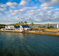 The Lighthouse - Australia Accommodation