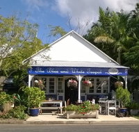 The Blue and White Teapot Cafe - Australia Accommodation