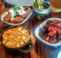 Meatmother - Australia Accommodation