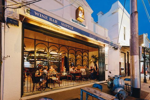 Saint Urban - Australia Accommodation 0