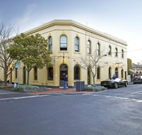 College Lawn Hotel - Australia Accommodation