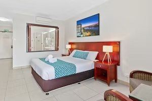 The Coffee House Apartments & Bistro - Australia Accommodation 14