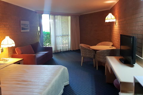 The John Hunter Motel - Australia Accommodation 0