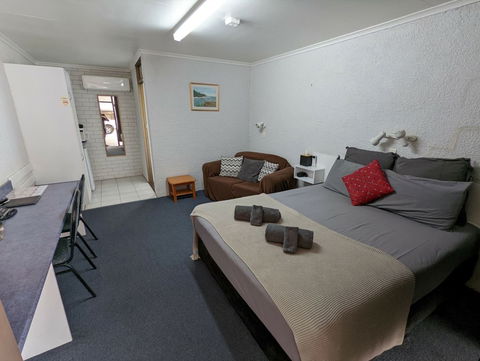 Abajaz Motor Inn - Australia Accommodation 0
