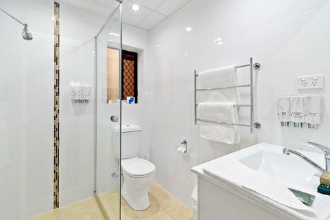 Quality Hotel Robertson Gardens - Australia Accommodation 6