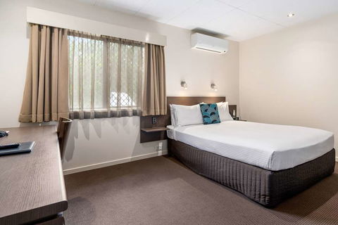 Quality Hotel Robertson Gardens - Australia Accommodation 7