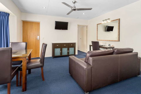 Quality Hotel Robertson Gardens - Australia Accommodation 13