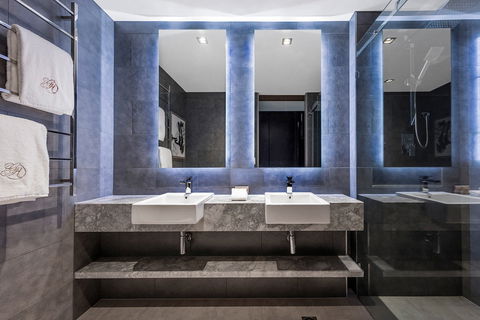 Gambaro Hotel - Australia Accommodation 4