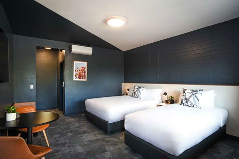 HotelMOTEL - Australia Accommodation 7