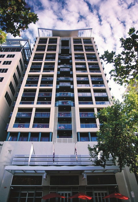 Oaks Horizons Hotel - Australia Accommodation 0
