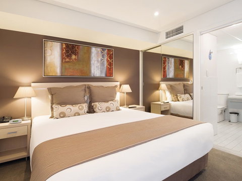 Oaks Horizons Hotel - Australia Accommodation 2