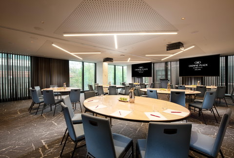 Crowne Plaza Adelaide - Australia Accommodation 8