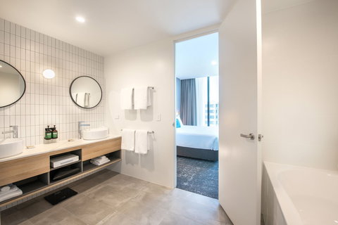 Crowne Plaza Adelaide - Australia Accommodation 11