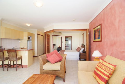 At Waters Edge Resort - Australia Accommodation 2