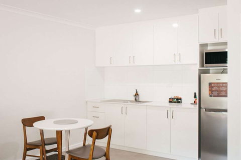 Quality Suites Banksia Gardens - Australia Accommodation 7