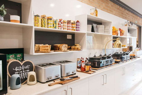 Quality Suites Banksia Gardens - Australia Accommodation 11